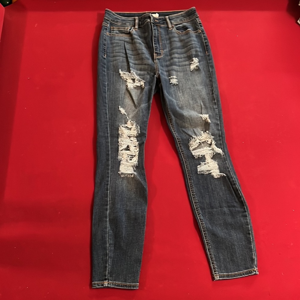 Jeans & Slacks - Picture 7 of 12